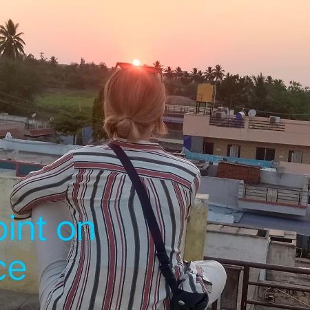 Lohit Homestay Hampi Extérieur photo